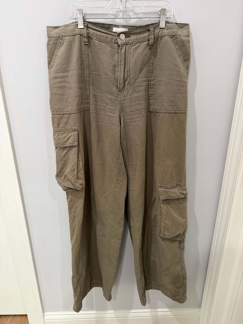 PacSun Olive Green E-Waist Wide Leg Cargo Pants -size large
